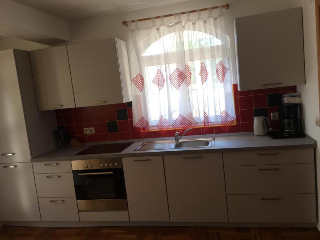 Apartman Put Svete Kate Raslina Bagian luar foto